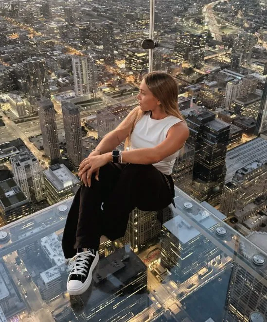 Ailu en el mirador Skydeck de Chicago