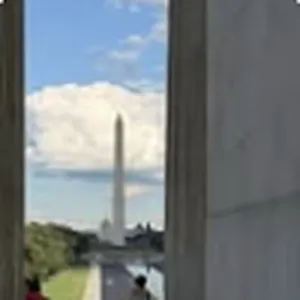 Obelisco de Washington entre nubes
