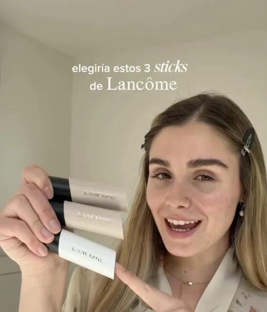 Portada de reel de Julieta Carloni mostrando 3 sticks de Lancôme