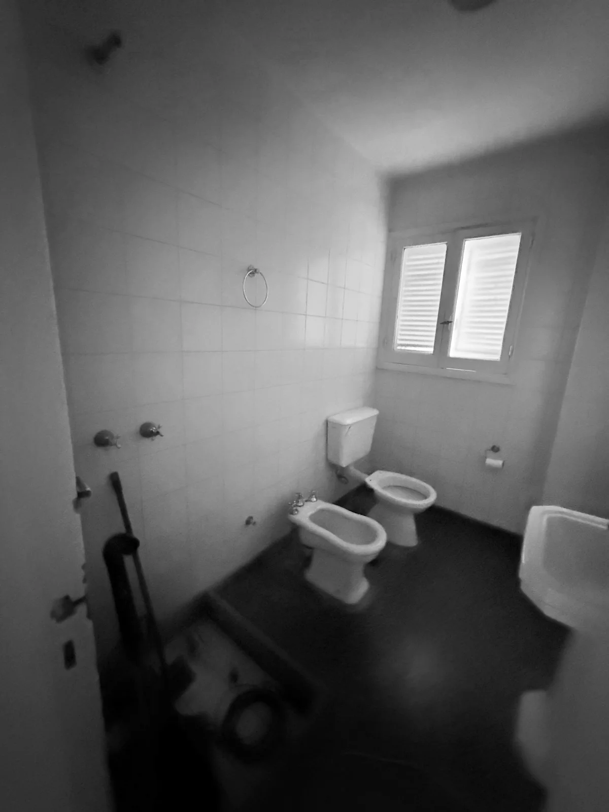 Oficina Arístides — el baño antes de la reforma