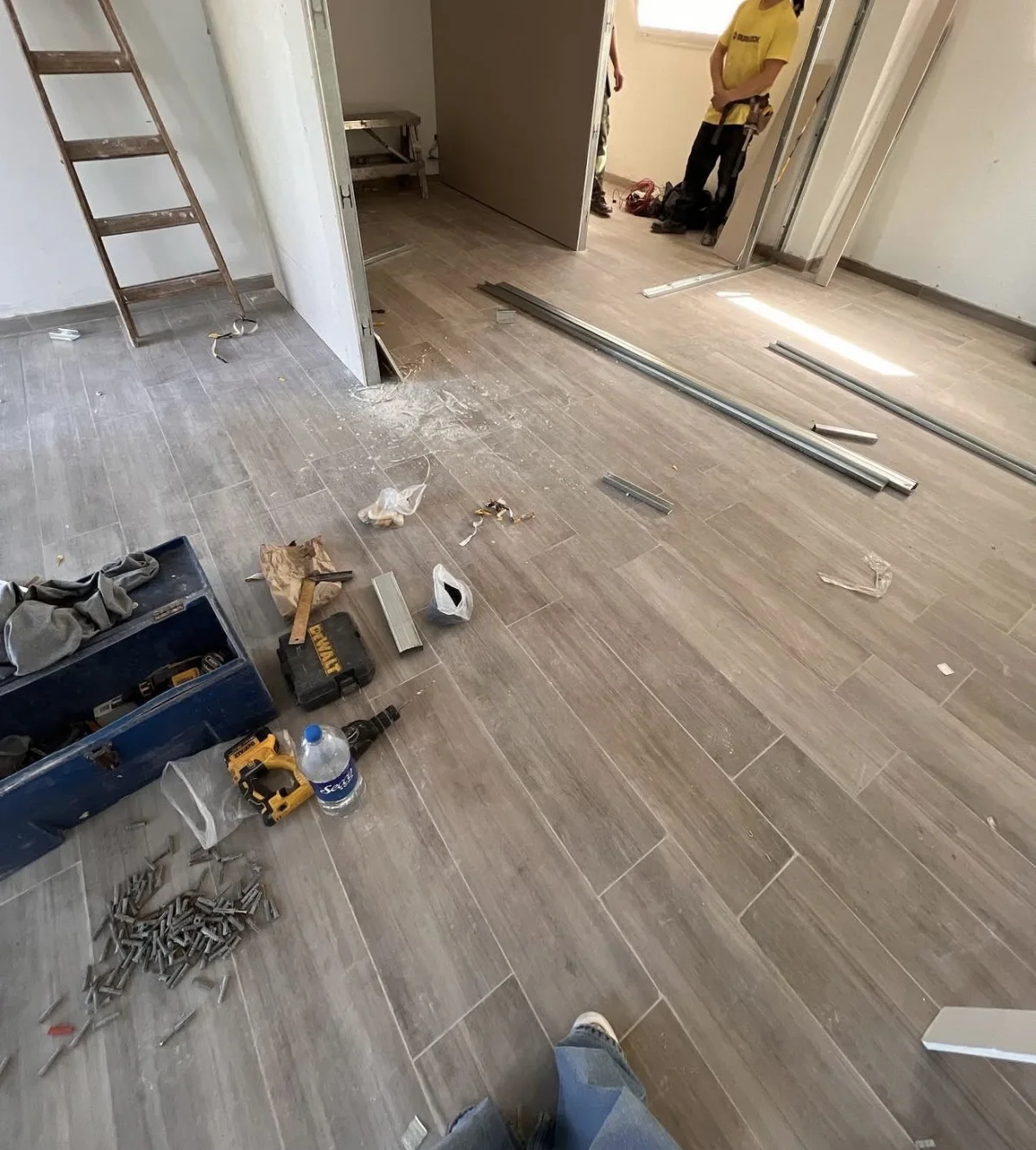 Cali — colocación del piso