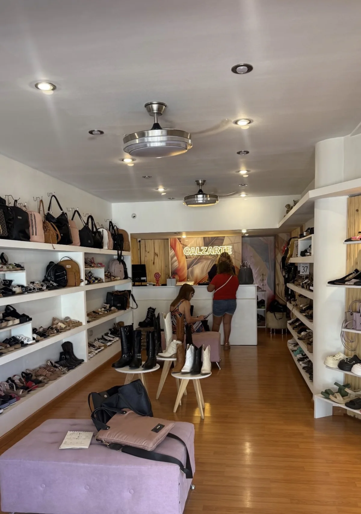 Calzarte — el local antes de la reforma