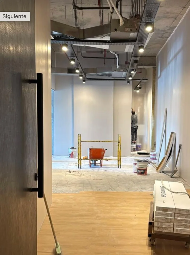 Oficinas GLE — el salón en obra
