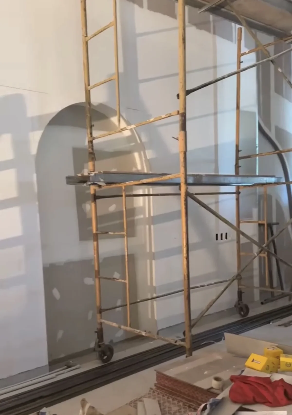 Joseph Olivera — el arco en construcción