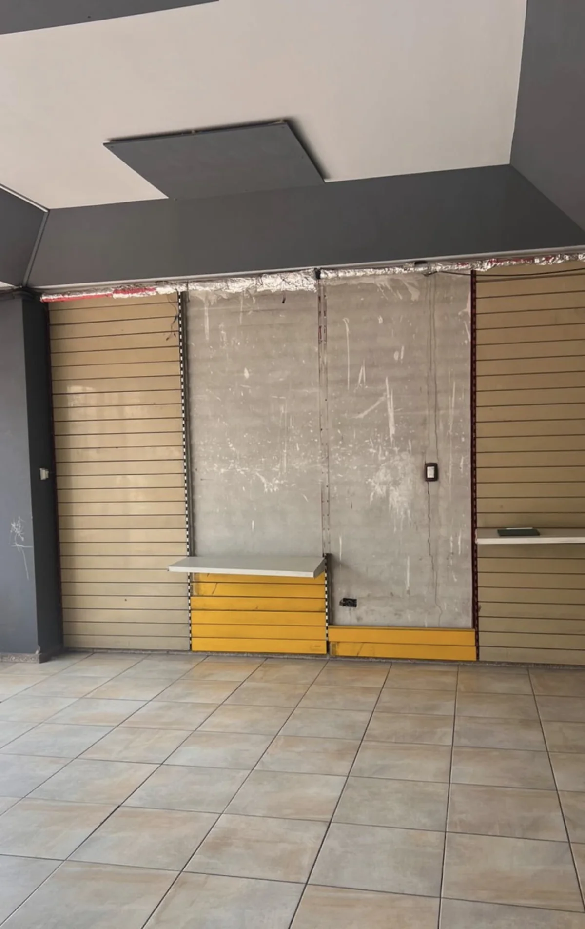 Local Nutre — el frente en obra