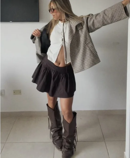 Marti con uno de sus outfits del día