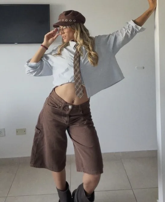 Marti mostrando su outfit del día